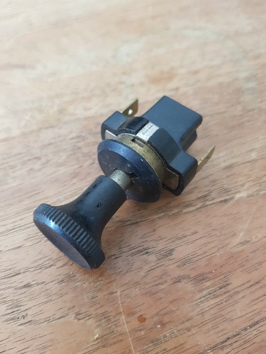 Interruttore auto tiretto 2 - interruttore,